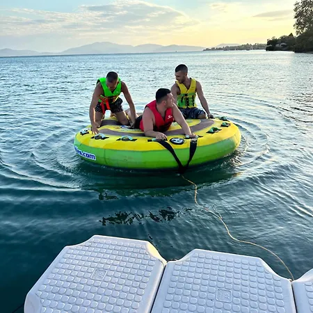 Апартаменты Tuz Treehouse Политика