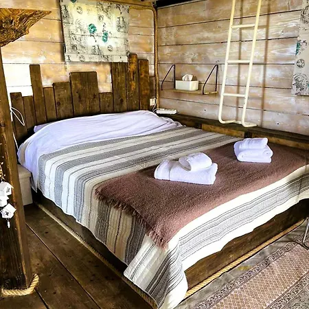 Apartament Tuz Treehouse Politiká